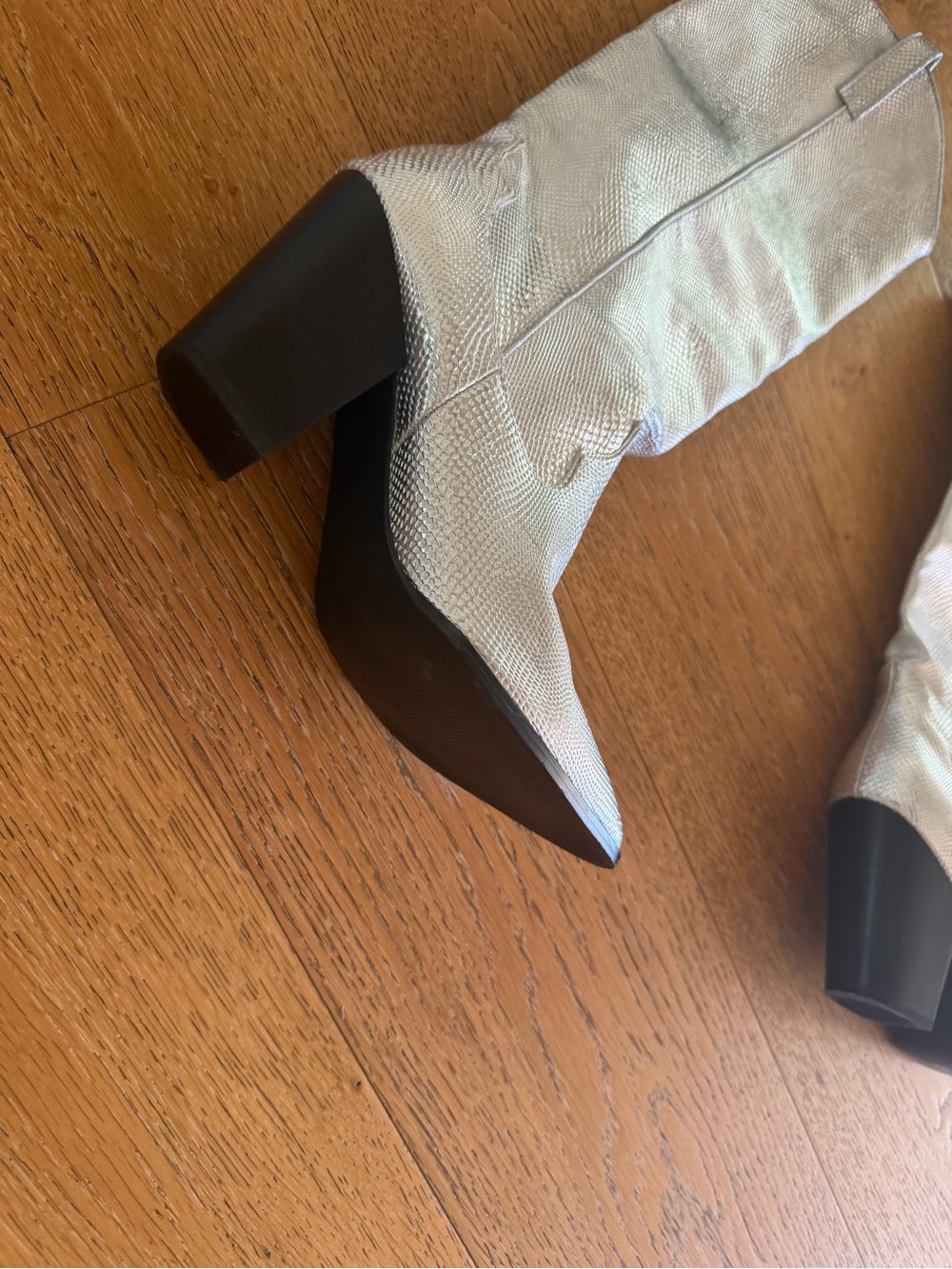 Steve Madden Silver Iridescent Heeled Western Boots - Picture 2 of 2